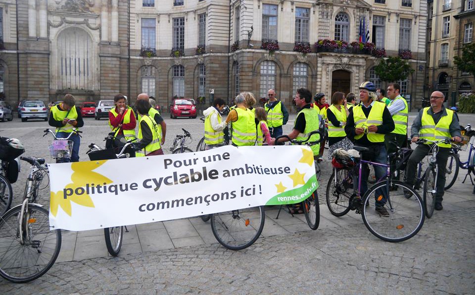 Rassemblement à Rennes pour une politique cyclable ambitieuse